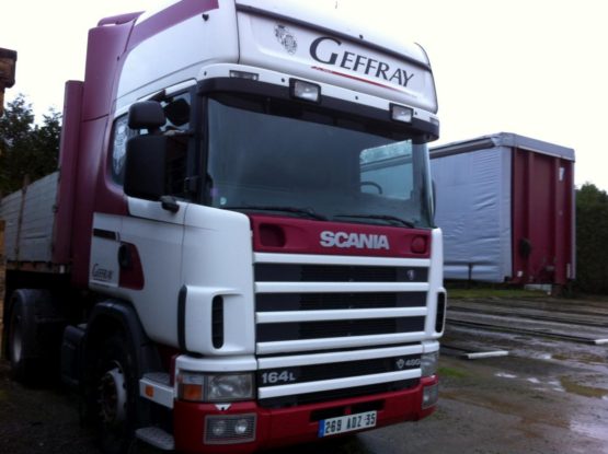 SCANIA R164LA