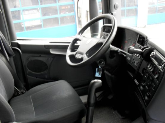 SCANIA R420LA