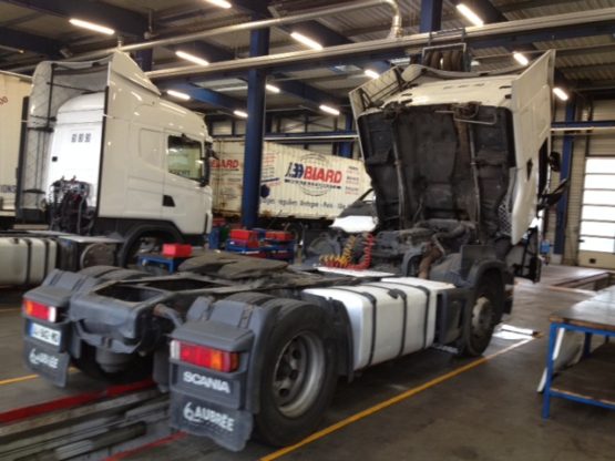 SCANIA R420LA