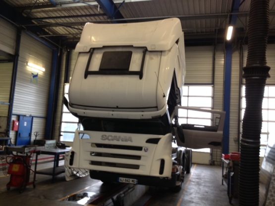 SCANIA R420LA