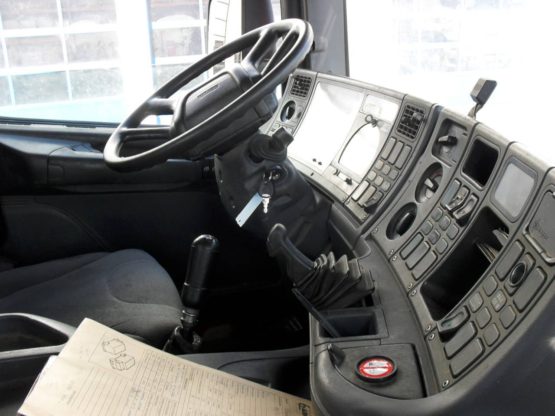 SCANIA P94GB
