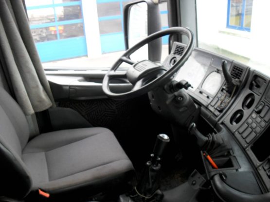 SCANIA R124LA