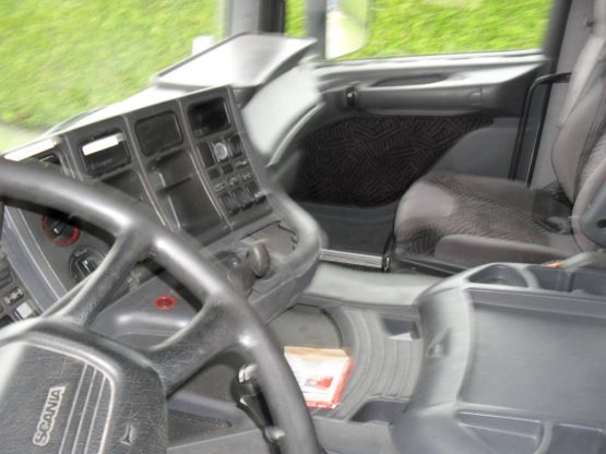 SCANIA R124LA