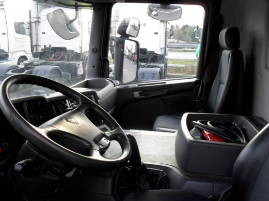 SCANIA P270BD
