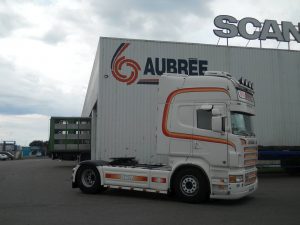 SCANIA R560LA