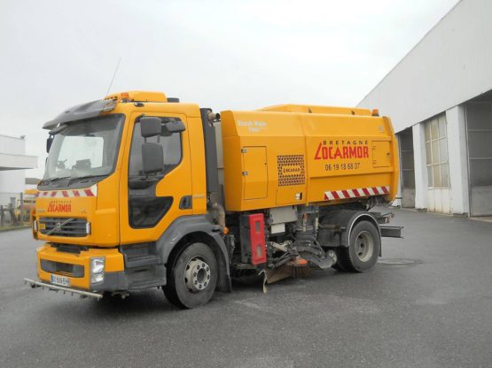 VOLVO FL240