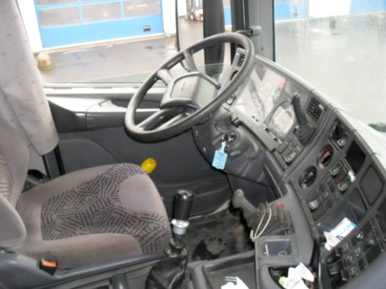 SCANIA R124LA