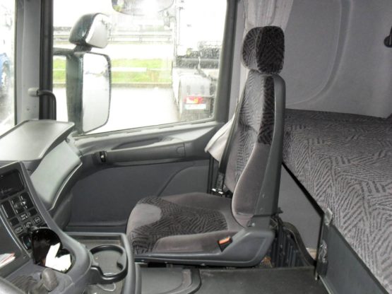 SCANIA R124LA