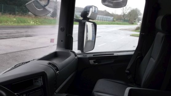 SCANIA P230DB