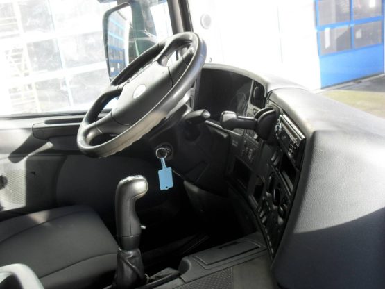 SCANIA P270DB