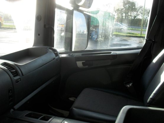 SCANIA P270DB