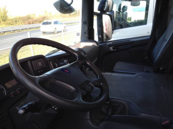 SCANIA P270DB