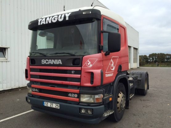 SCANIA P124LA