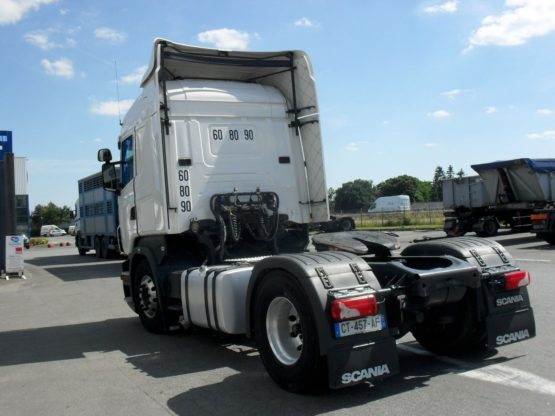 SCANIA R440LA