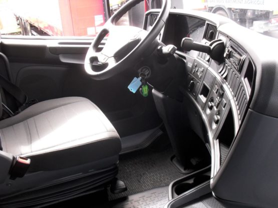 SCANIA R440LA