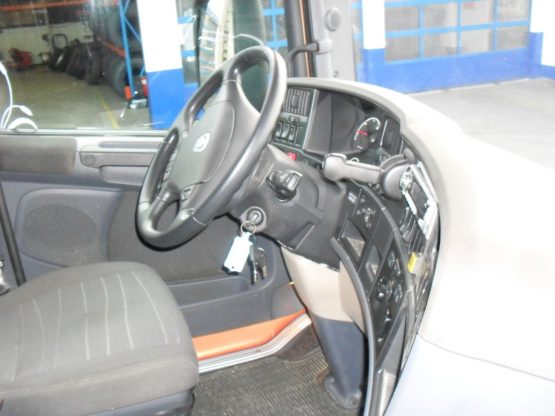 SCANIA R440LA