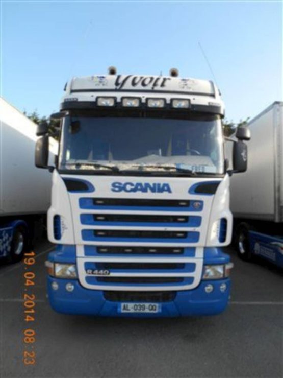 SCANIA R440LA