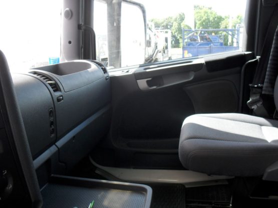 SCANIA R420LA
