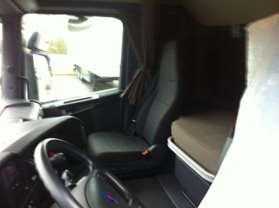 SCANIA R440LA