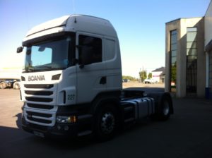 SCANIA R440LA