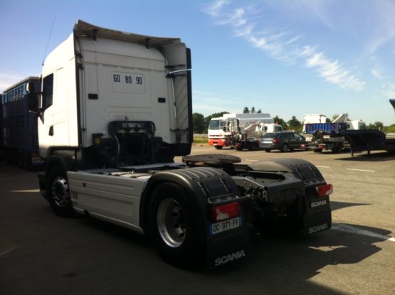 SCANIA R440LA