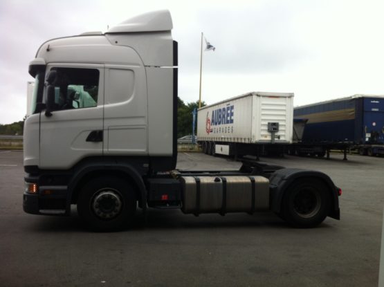 SCANIA R440LA