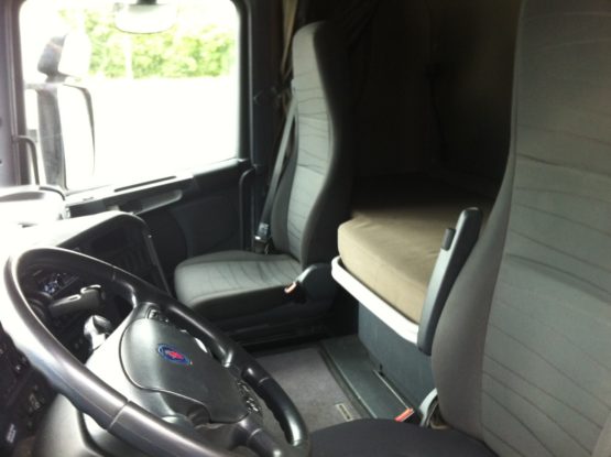 SCANIA R440LA