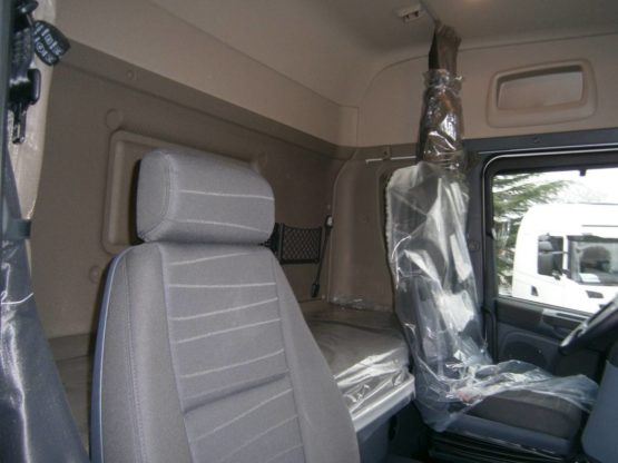 SCANIA R450LA