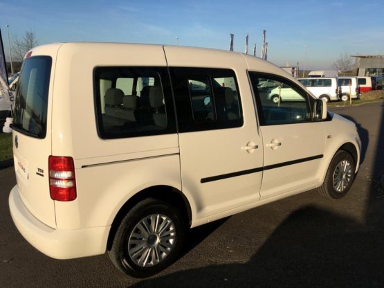 VOLKSWAGEN CADDY LIFE 5PL