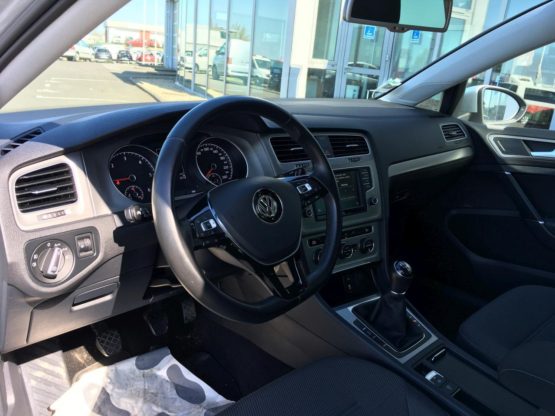VOLKSWAGEN 1.6 TDI 110 CONFORTLINE