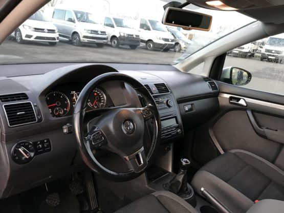 VOLKSWAGEN TOURAN 1.6 TDI 105