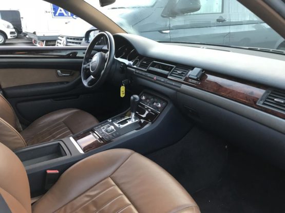 AUDI A8 3.0 V6 TDI AVUS QUATTRO TIPTRONIC A